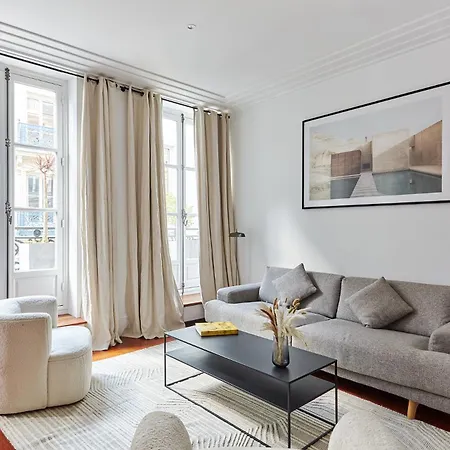 Louvre By Prestige Apartment